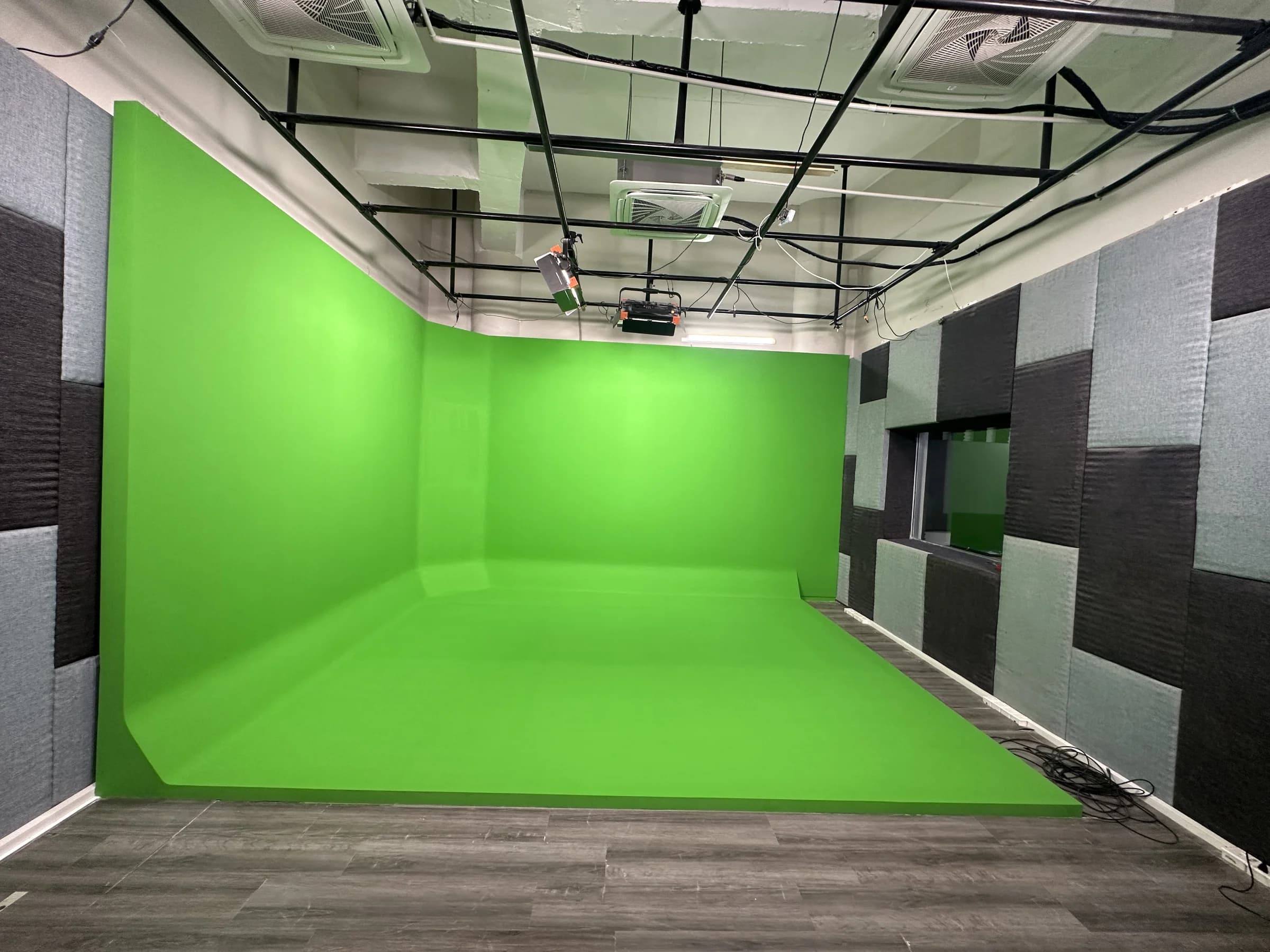 Studios & Set Design